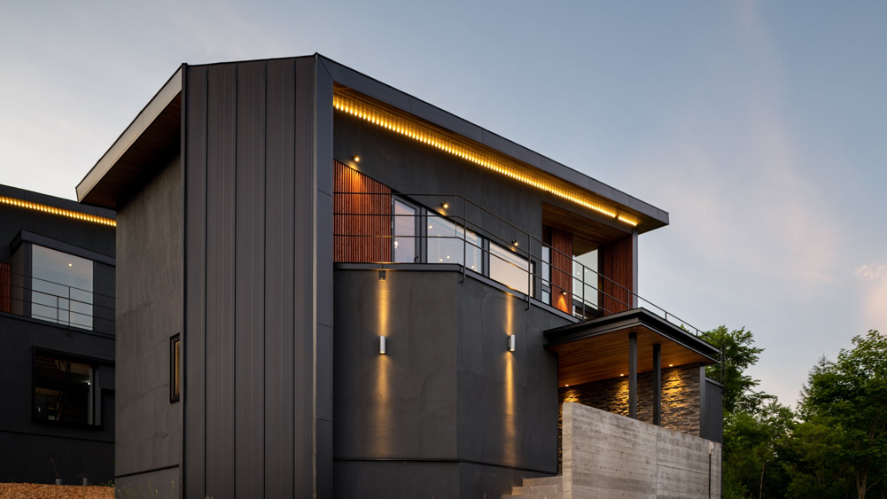 Rinzan Chalet - Cozy modern ski chalet at sundown